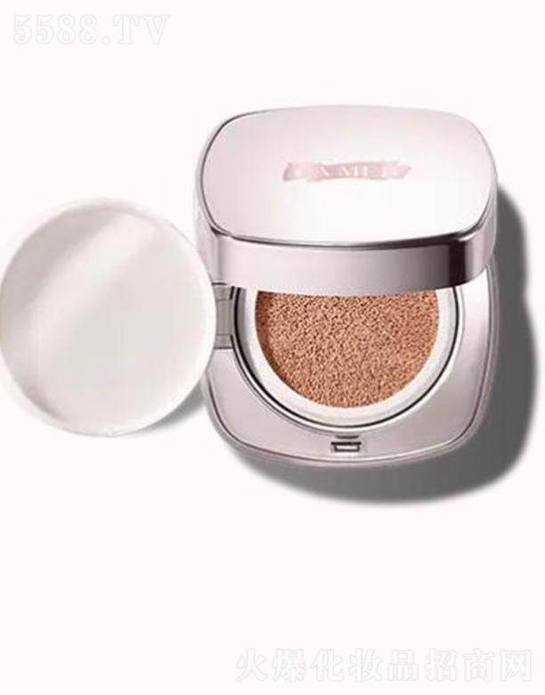 ��Ԋ(sh��)�m�죨�Ϻ������Q(m��o)���޹�˾�����{(l��n)֮�i�̹⟨׃��|�۵�Һ21̖(h��o)����ɫ��׊y���o(w��)�