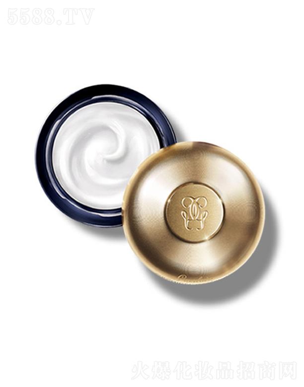 ·����܎��ˮ���yƷ(�Ϻ�)���޹�˾�����m��͢�m���S����˪ 50ml �������ظй�֮��