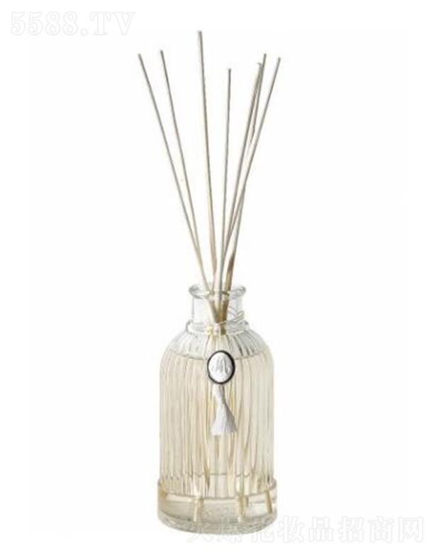 ������(�Ϻ�)Ʒ�ƹ����ɷ����޹�˾���Ϻ������� ��?sh��)۠��­h(hu��n)����Փ]�l(f��)Һ200ml �C �w������