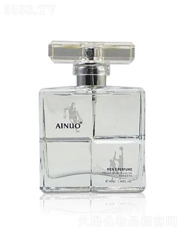 �Ռ��мΌ����û������޹�˾�����Z��ʿ�r(sh��)���\(y��n)��(d��ng)��ˮ