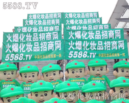 �𱬾Gɫ܊�b��ͨ��ģ�@���L(f��ng)������