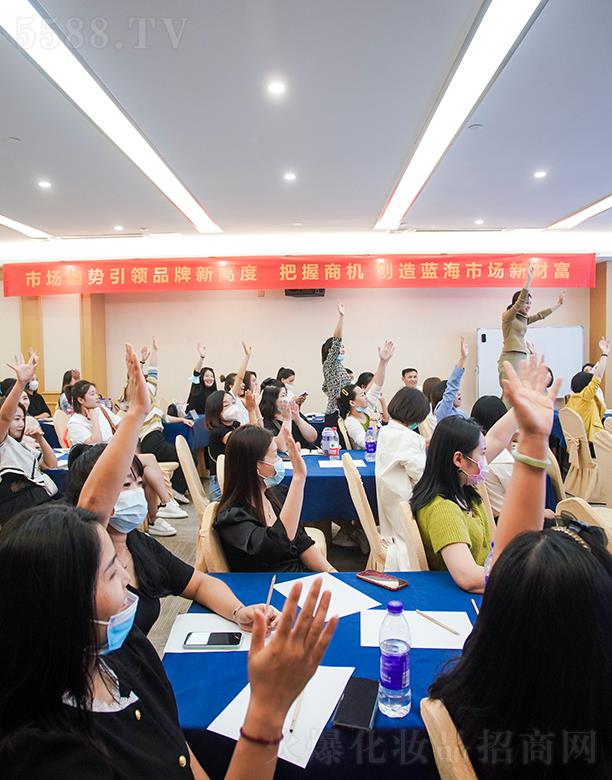 ʩ���RϴĘ�ɕ�(hu��)�h�F(xi��n)��(ch��ng)�ɆT������ߝq