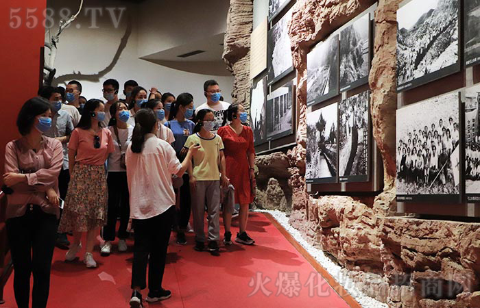 ����t�������T���𱬻�