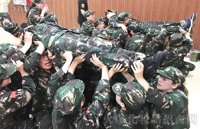 �����R̩ɽ�����R�ąf(xi��)����(chu��ng)���E