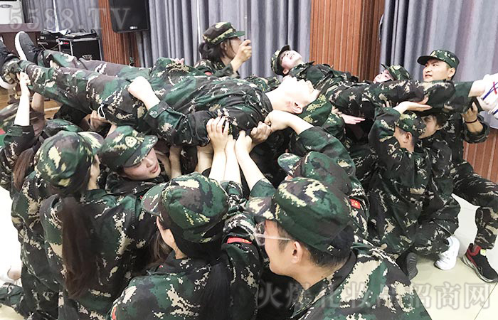 ȫ���Ը����F�Yһ�ģ��҂��ǻ𱬵ľ�Ӣ��(zh��n)ʿ��