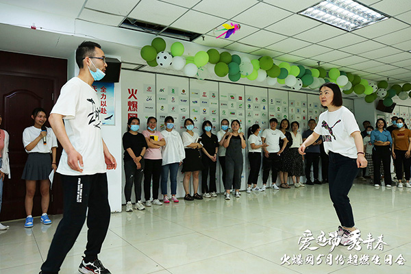 �\�ӽ≺����ӵ������𱬾W(w��ng)�����\�� ���ഺ��5���\�����Օ��A�M�e�k