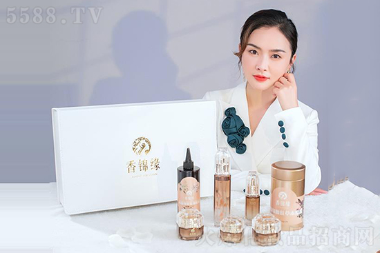 ���\���(y��ng)��Ĥ�׺�ϵ��